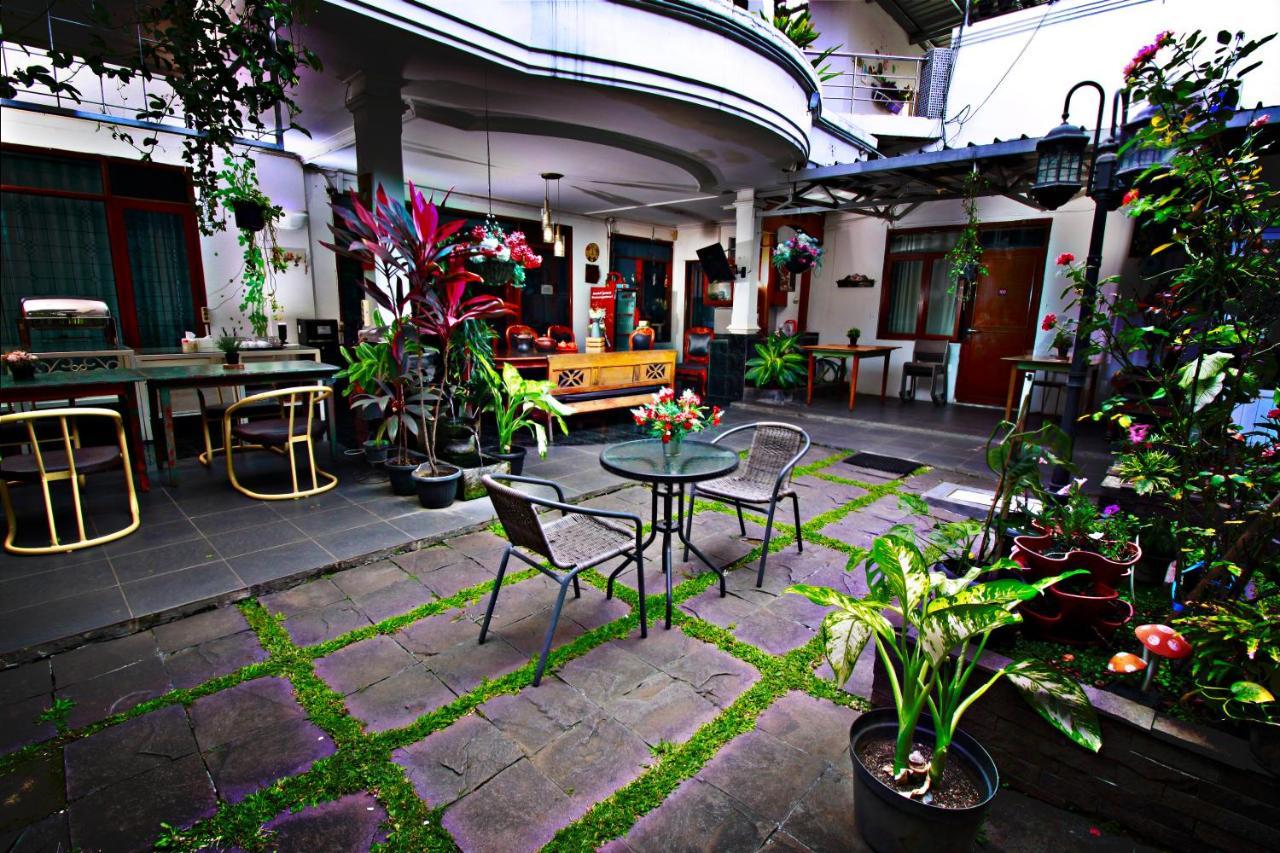 Fora Guest House Taman Lingkar Bandung Eksteriør billede
