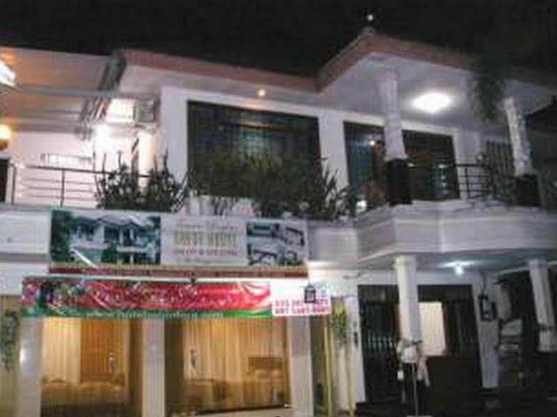 Fora Guest House Taman Lingkar Bandung Eksteriør billede