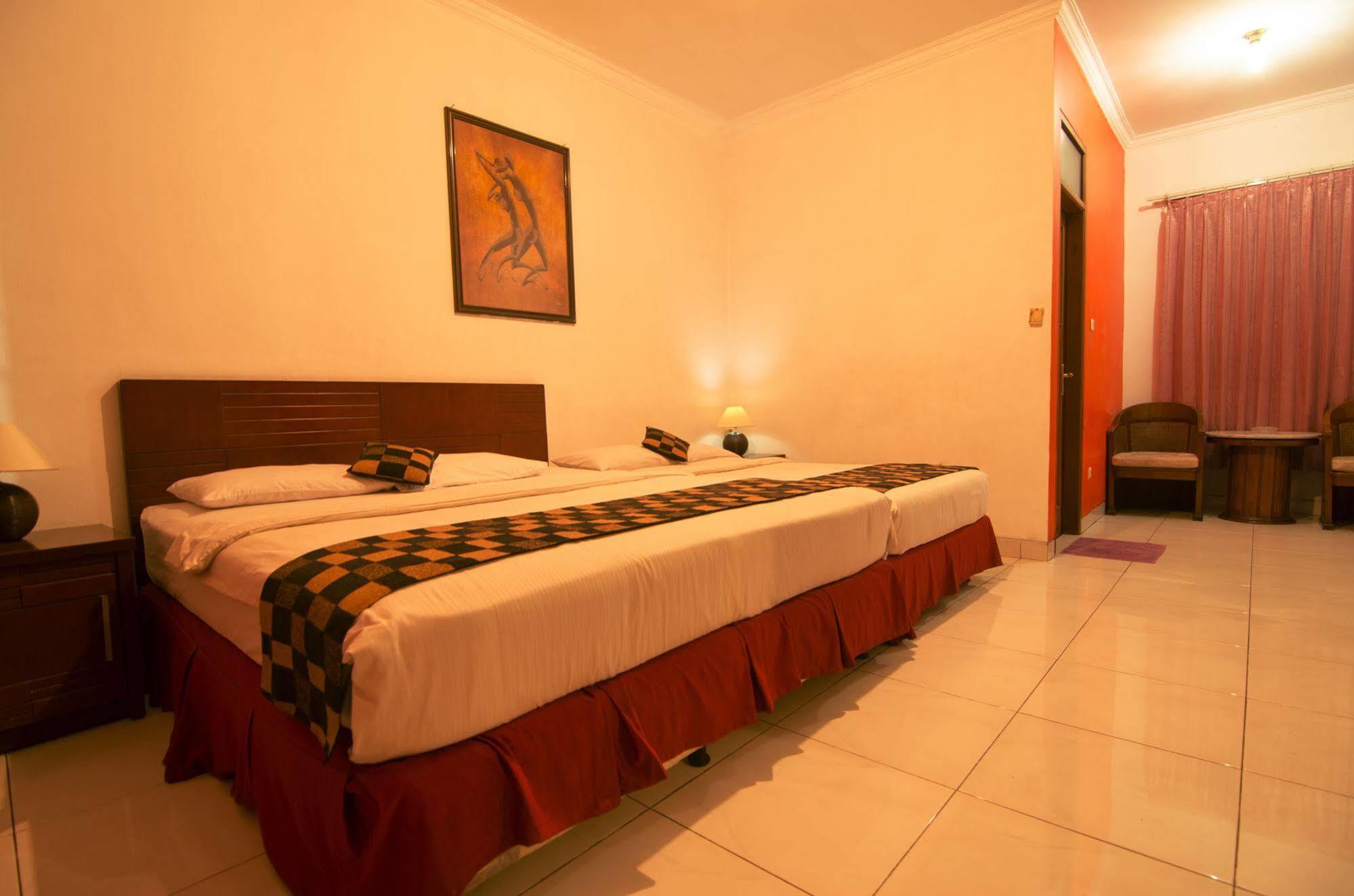 Fora Guest House Taman Lingkar Bandung Eksteriør billede